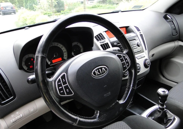 Kia Ceed cena 11900 przebieg: 146123, rok produkcji 2007 z Korsze małe 232